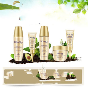 Snail Makeup Skincare Set – Travel Size Moisturizing & Brightening Kit