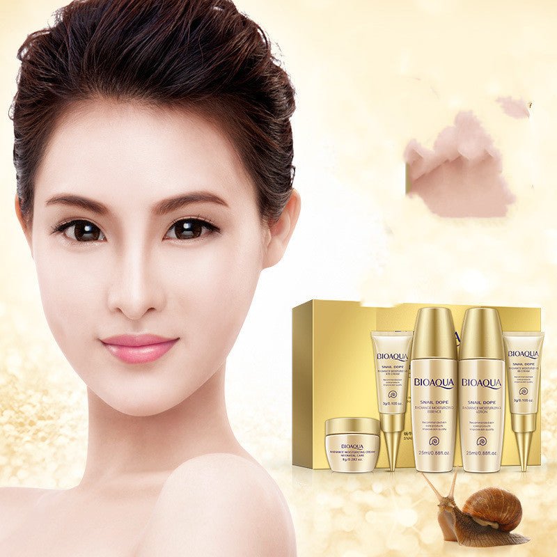Snail Makeup Skincare Set – Travel Size Moisturizing & Brightening Kit
